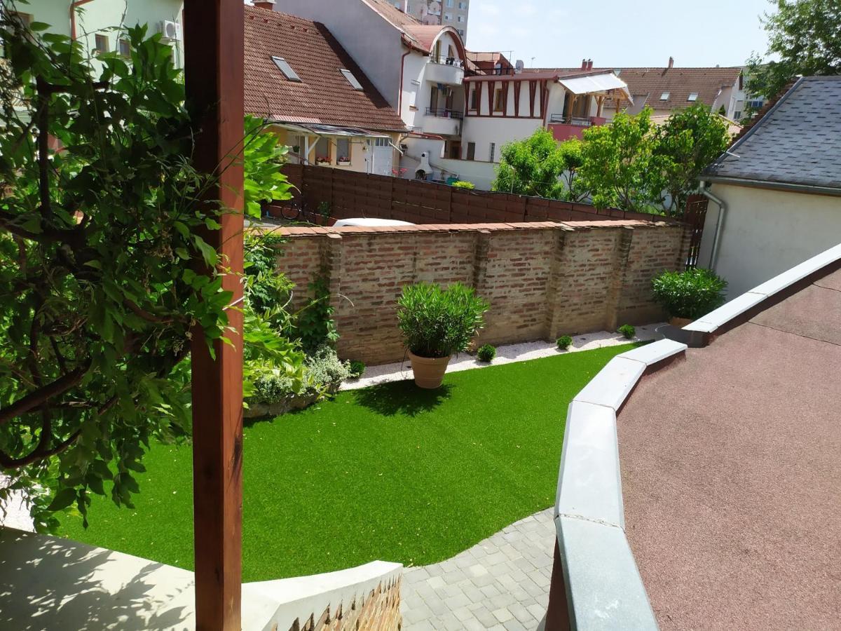 Zoli Apartmanok-Zoli Koelcsey 19 Villa Hajdúszoboszló Εξωτερικό φωτογραφία